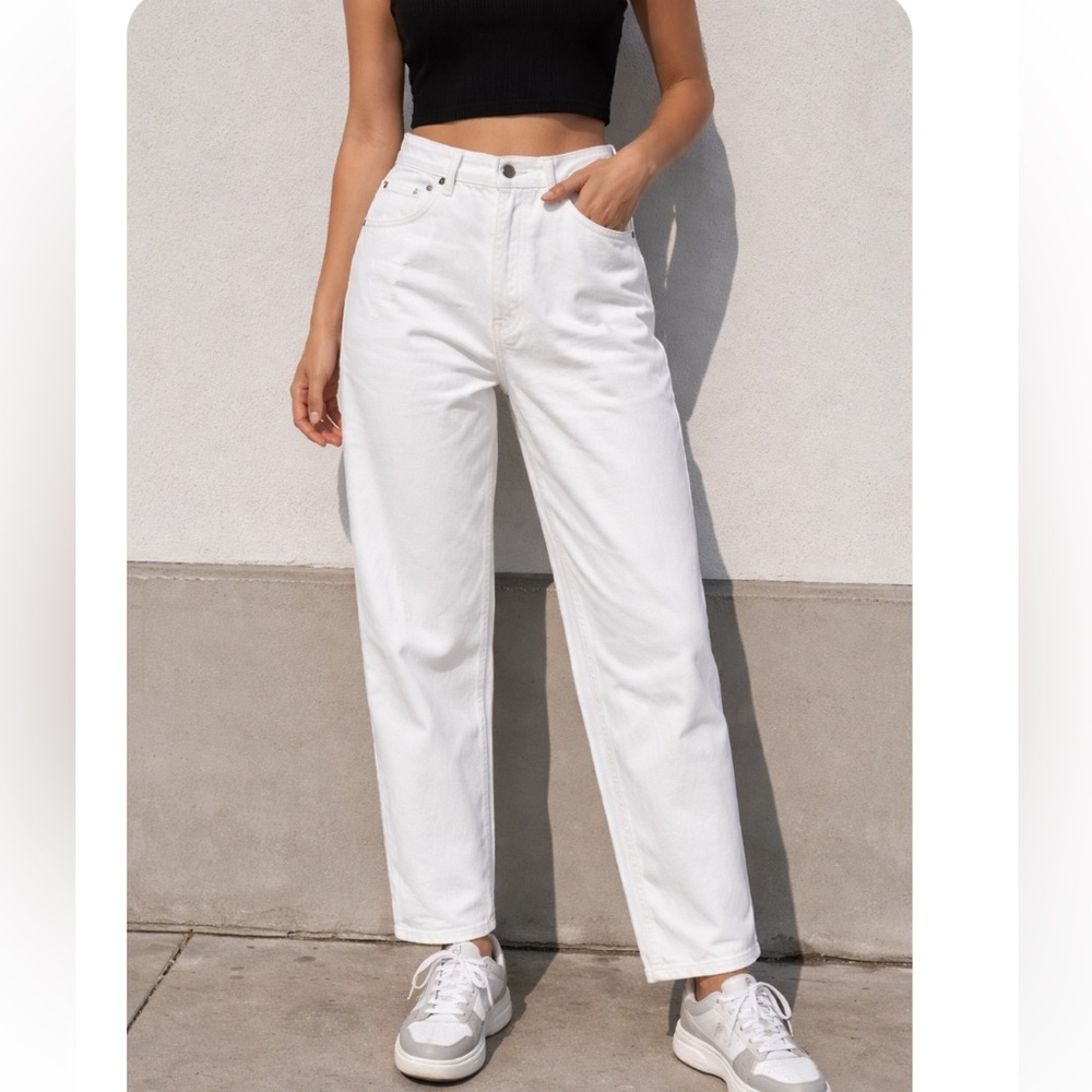 L.L. Bean White Cropped Straight-Leg Jeans